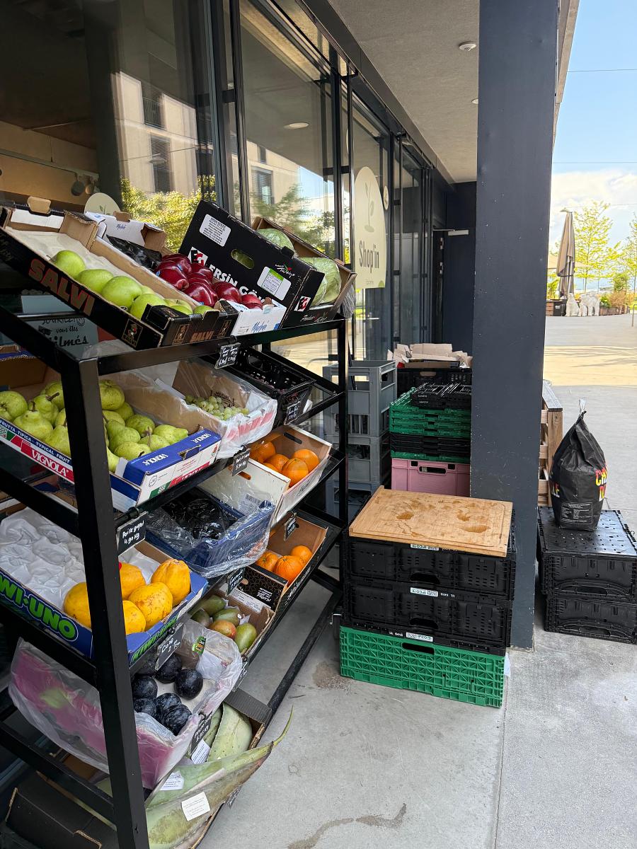 MODERNE AVEC CLIENTÈLE FIDÈLE - 4