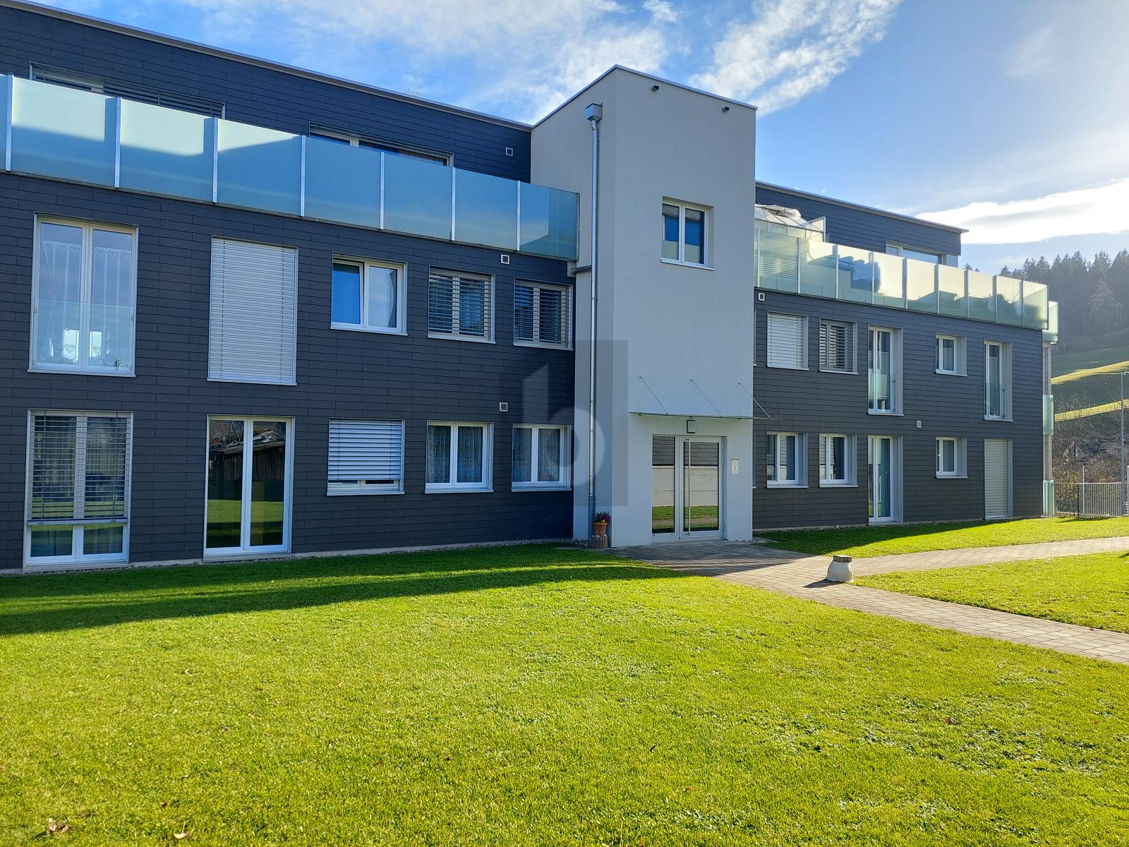 LUXURIÖSES LEBEN NAHE DER NATUR - 0