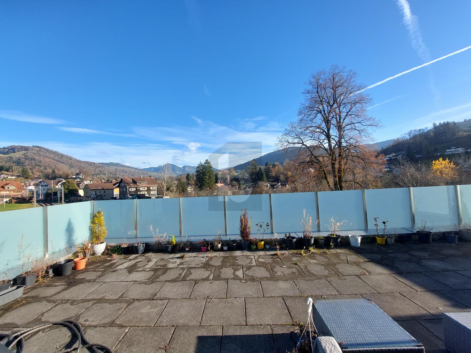 LUXURIÖSES LEBEN NAHE DER NATUR - 1