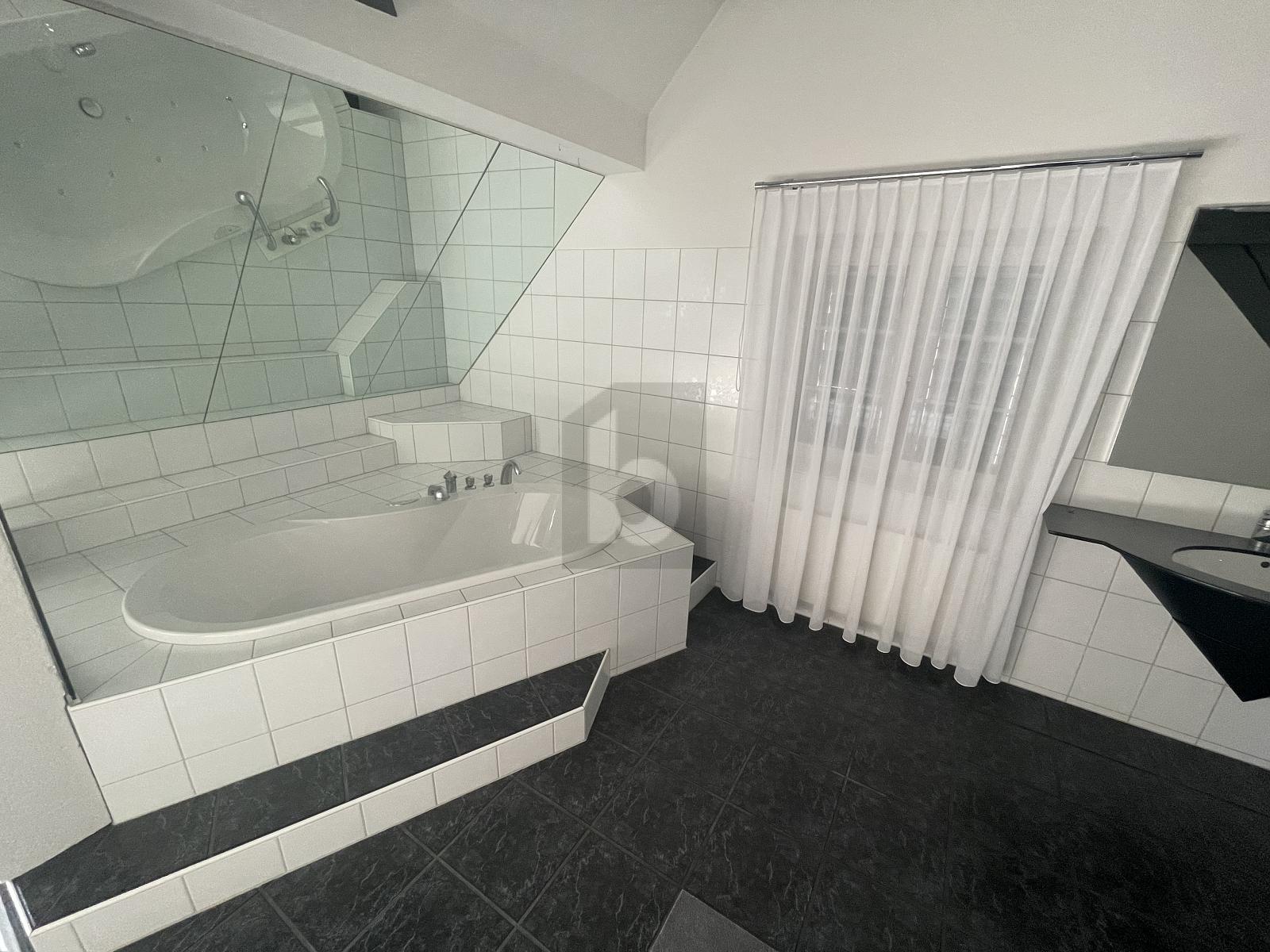 WOHNTRAUM MIT VIEL CHARME - 1