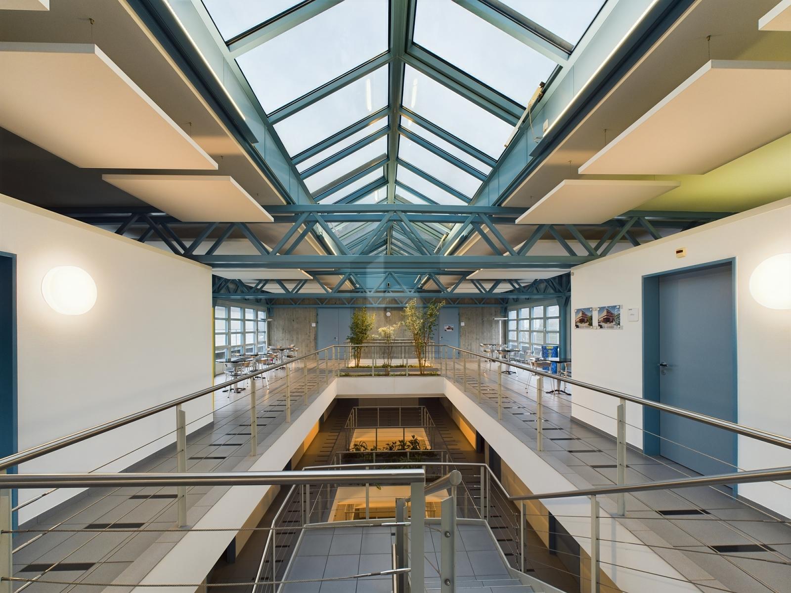 HELL UND GROSSZÜGIG, IN VERSCHIEDENEN GRÖSSEN - 3