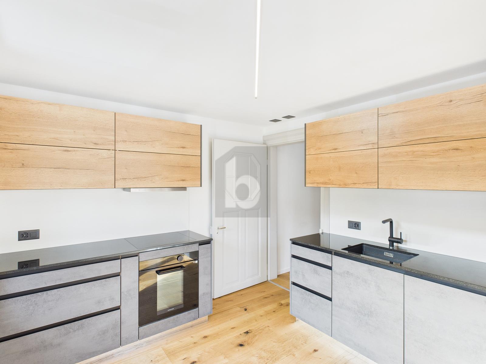 GROSSZÜGIG UND NEU RENOVIERT - 4