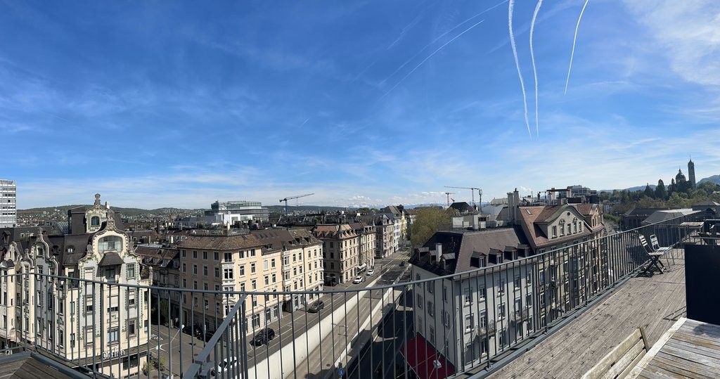 Helle Altbauwohnung mit Dachterasse - 8