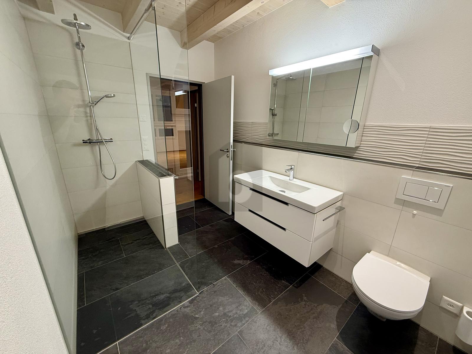 STILVOLLE HOLZAKZENTE FÜR IHR WOHLFÜHL-ZUHAUSE - 2