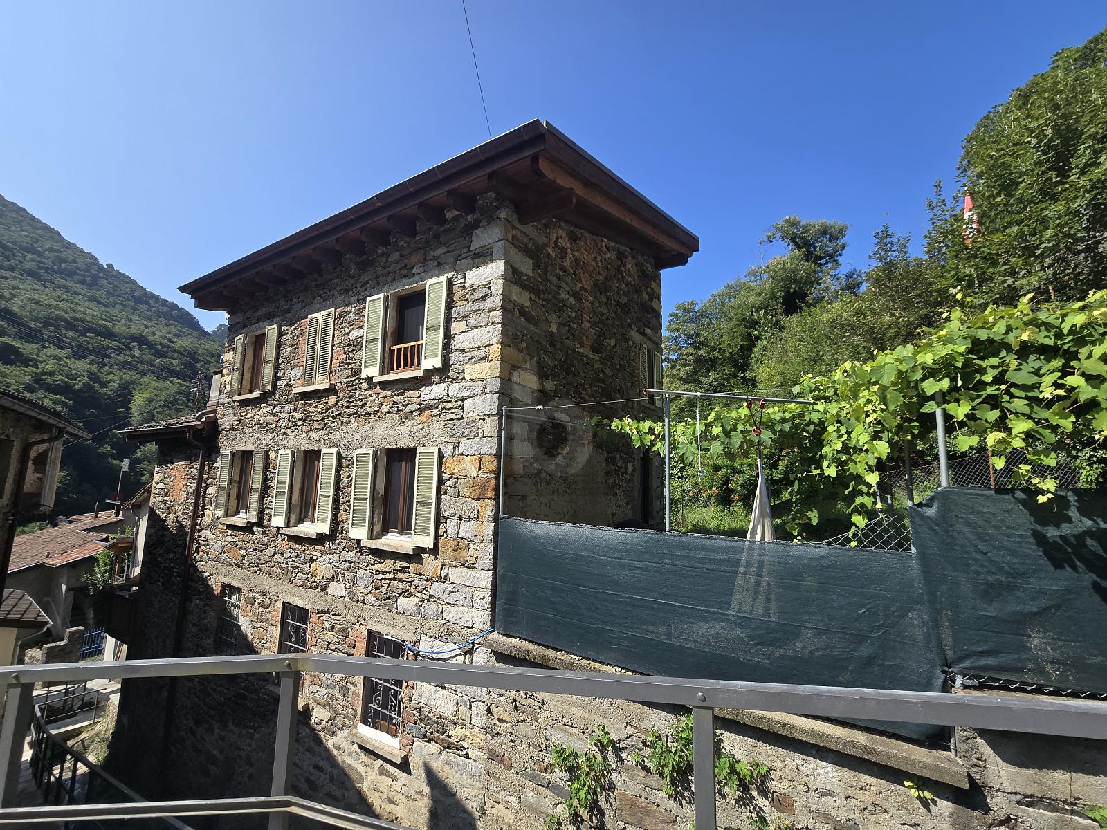 TRANQULLA E SPAZIOSA CON GIARDINO - 1