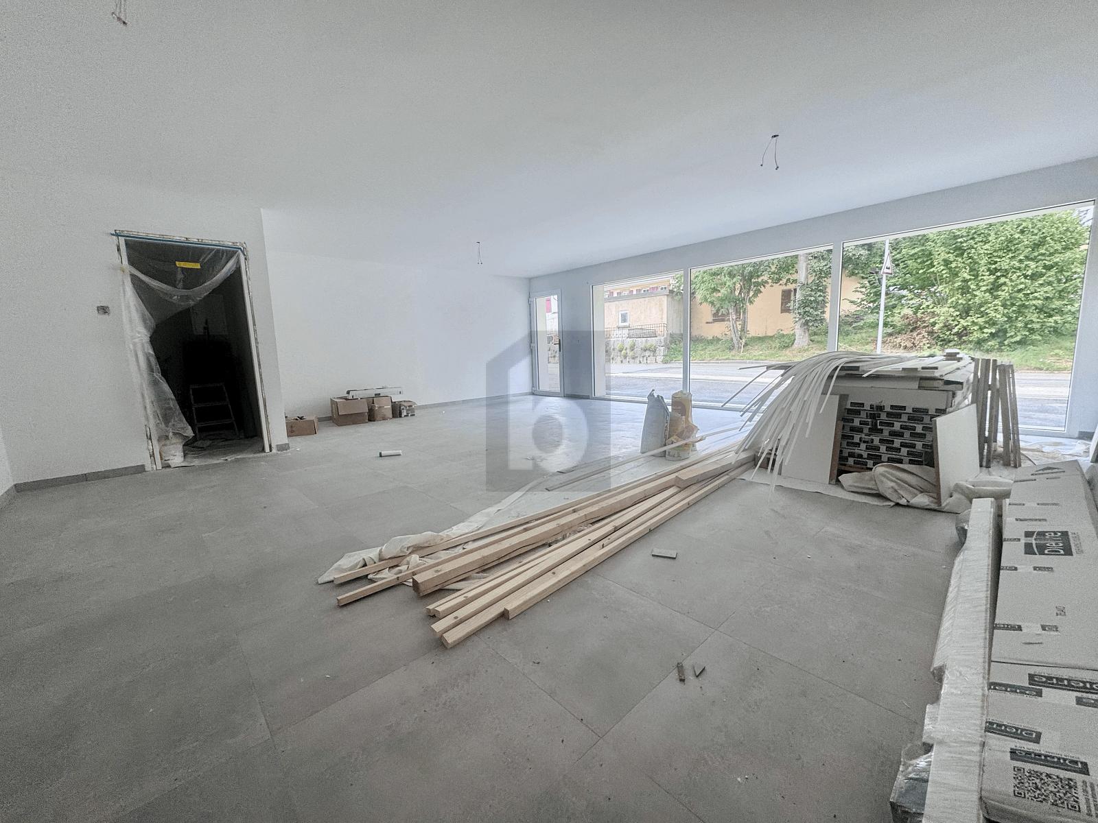 ARCADE NEUVE - PLEIN CENTRE DU VILLAGE - 2