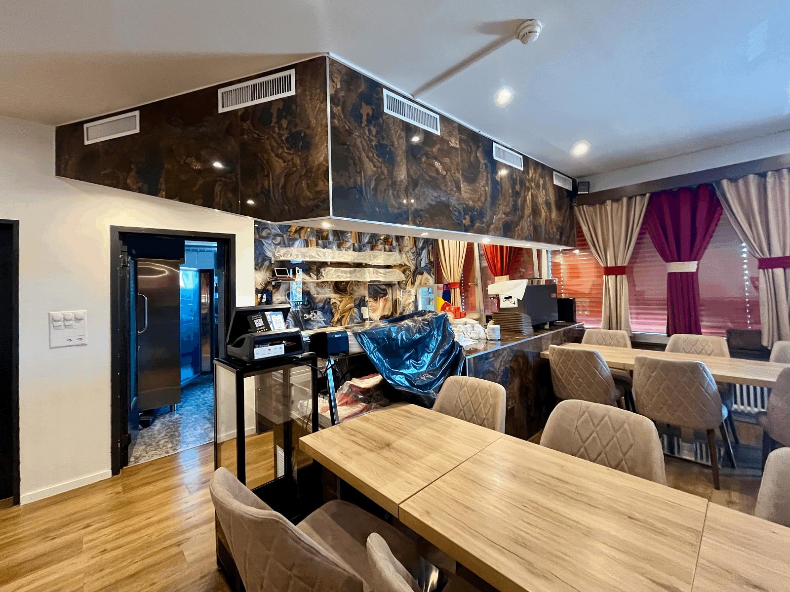 FRISCH RENOVIERT MIT GROSSER TERRASSE - 1