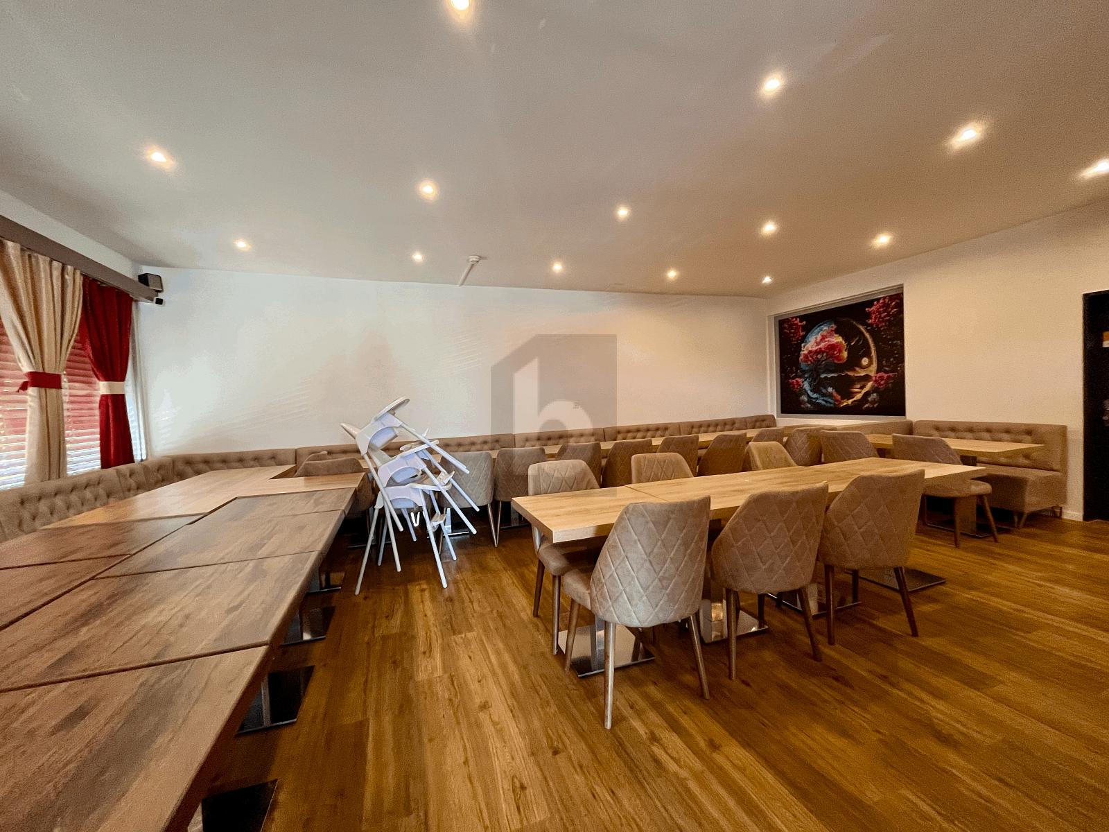 FRISCH RENOVIERT MIT GROSSER TERRASSE - 3