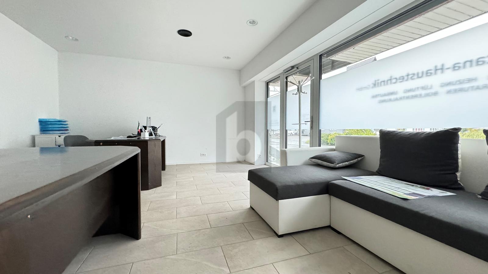 REPRÄSENTATIVE GEWERBEFLÄCHE MIT LAGER - 1