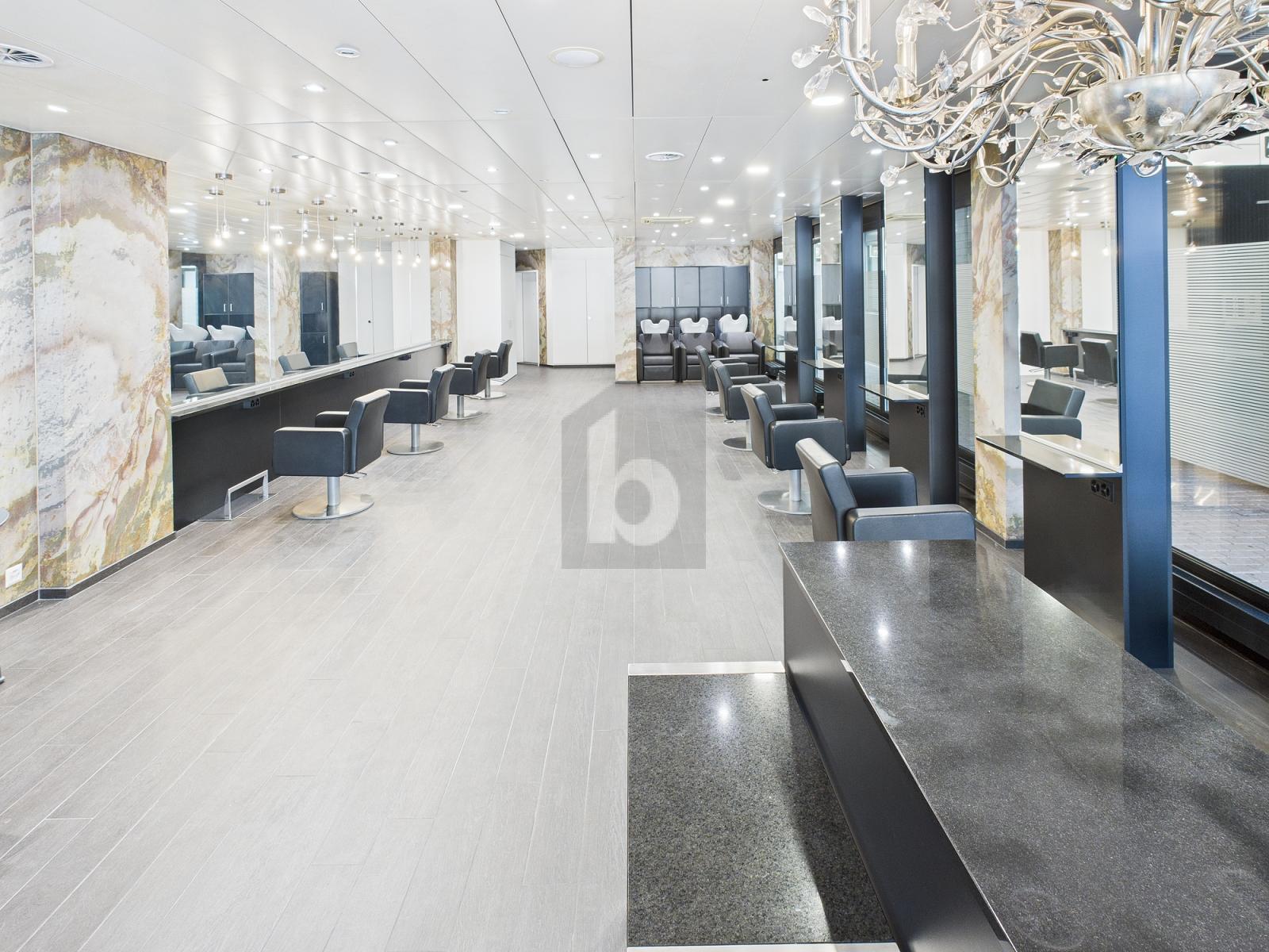 GÜNSTIGER MIETZINS MIT INVENTARÜBERNAHME - 0