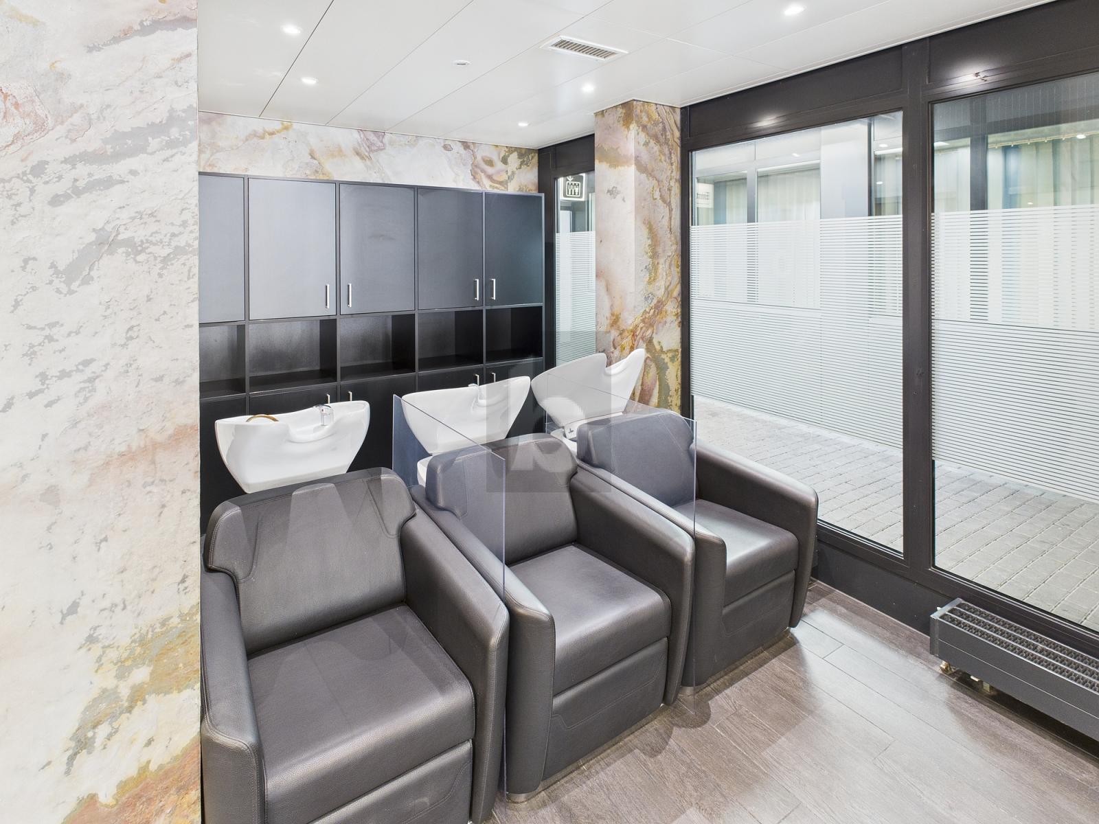 GÜNSTIGER MIETZINS MIT INVENTARÜBERNAHME - 2