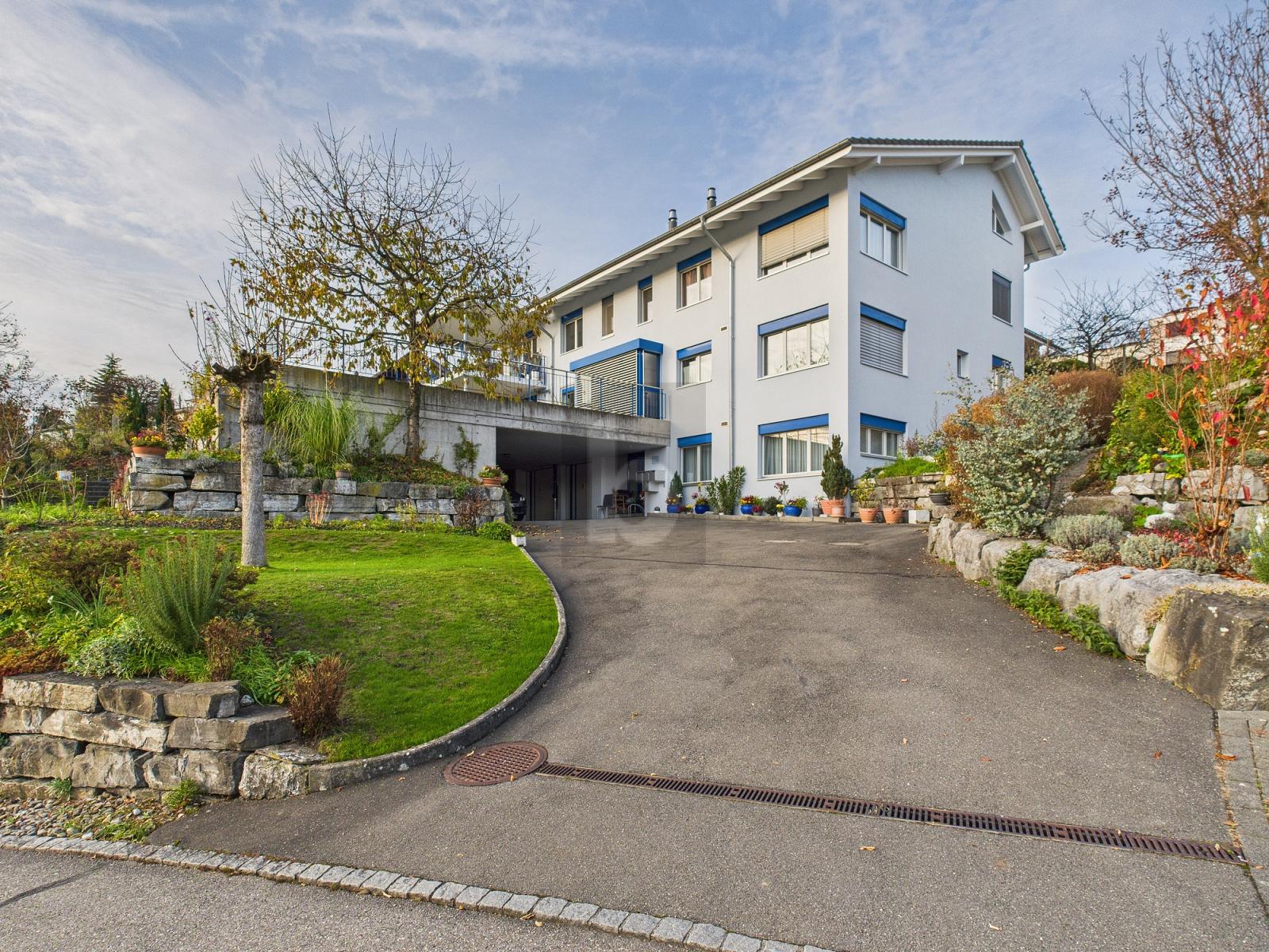 GROSSZÜGIG UND HELL MIT TOP AUSSICHT - 0