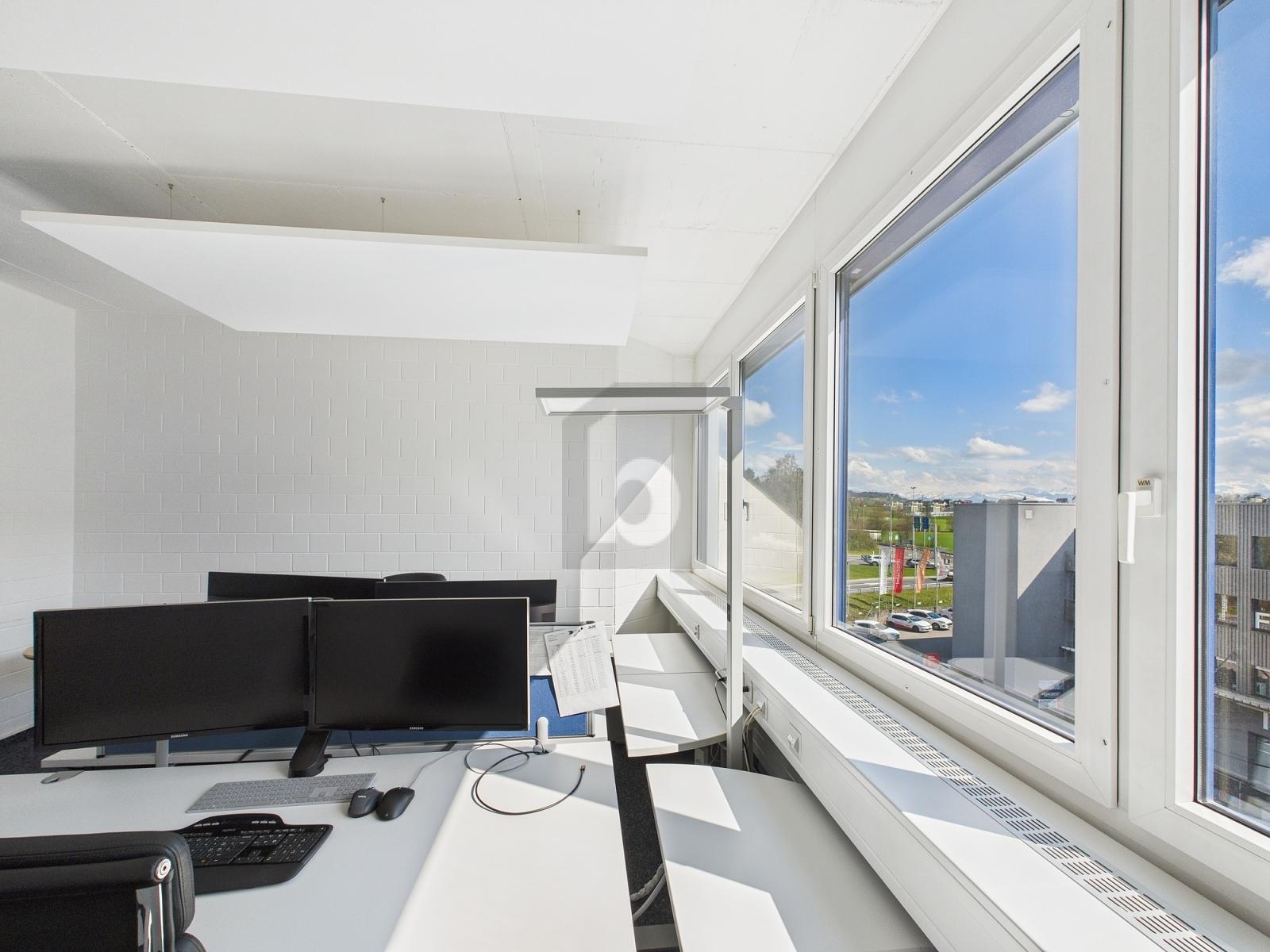 REPRÄSENTATIV AN ZENTRALER LAGE - 0