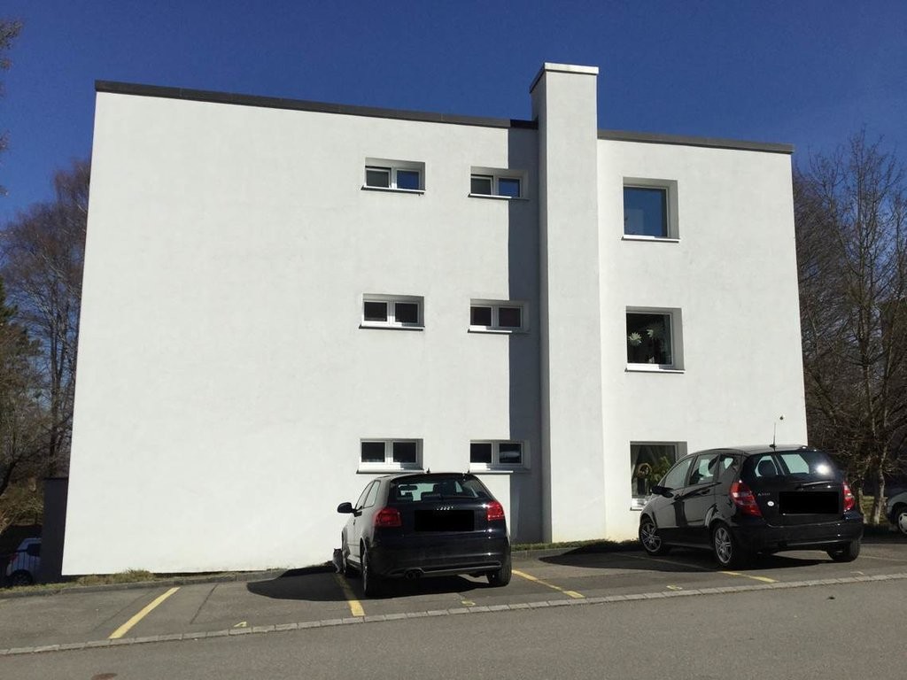 Parkplatz im Dorfzentrum - 0