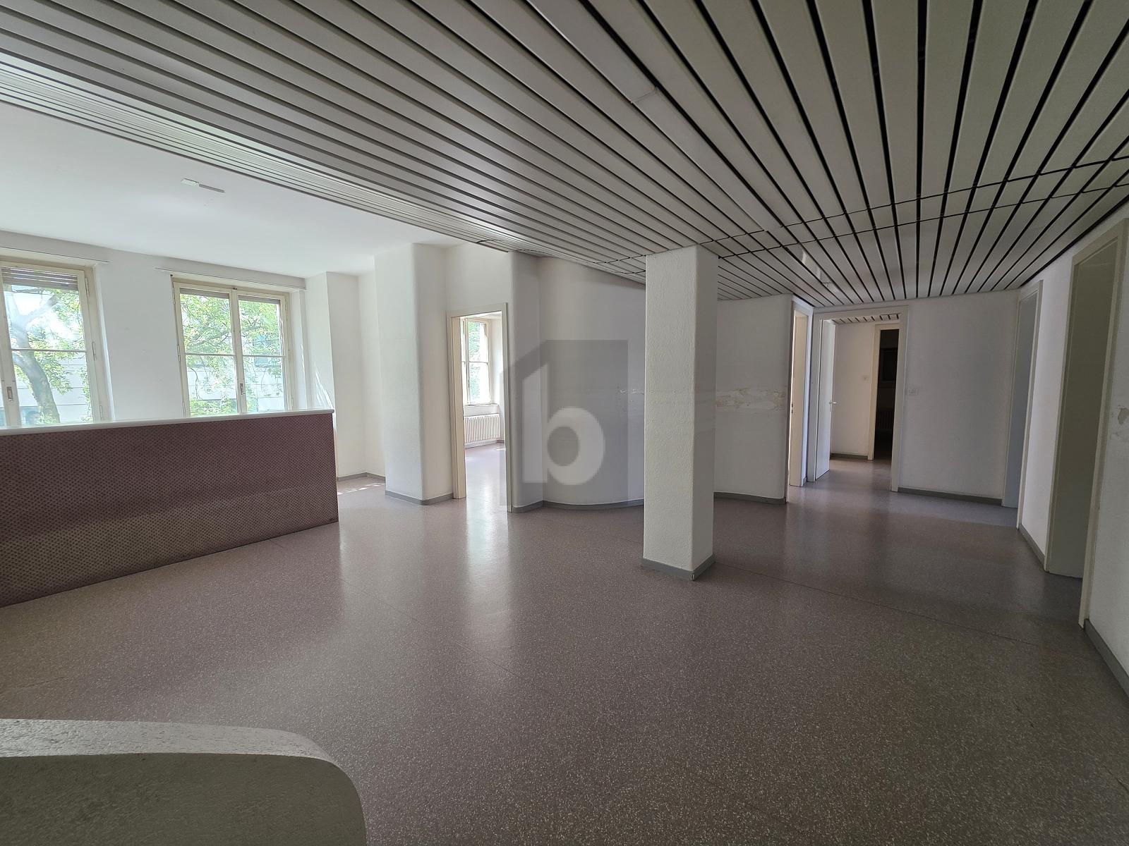 IDÉALEMENT SITUÉ AU CENTRE DE FRIBOURG - 1