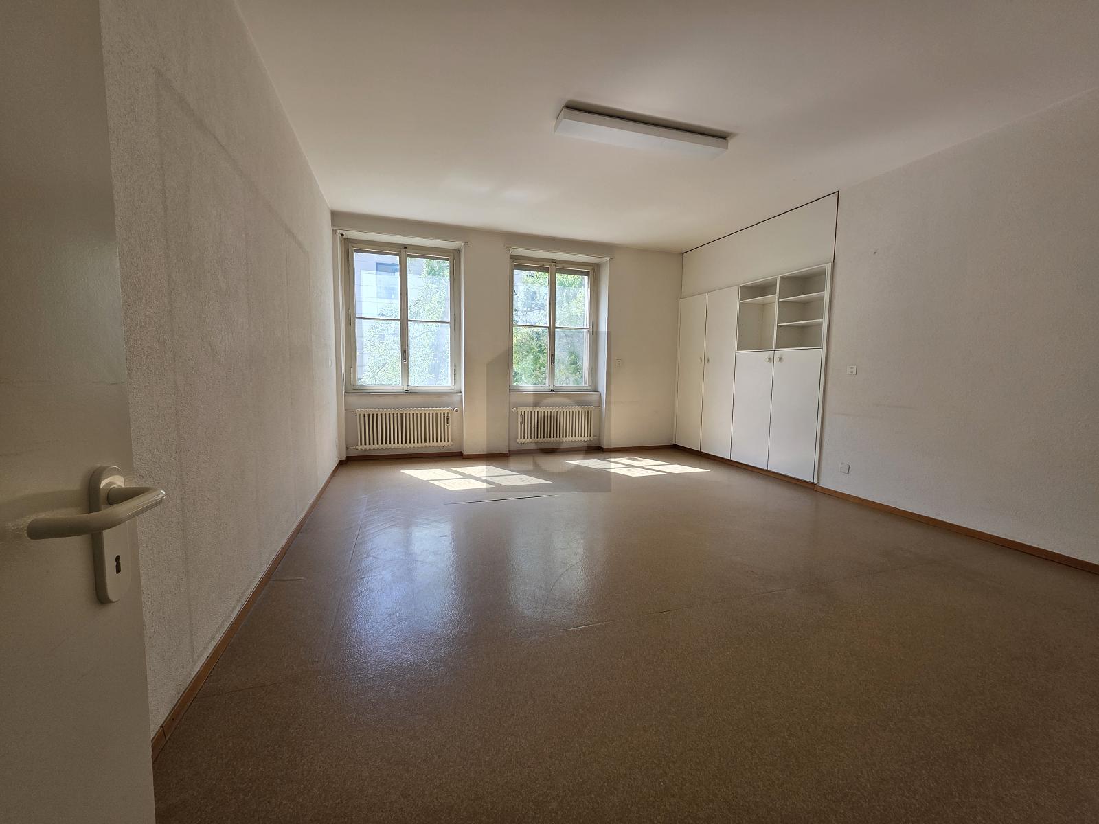 IDÉALEMENT SITUÉ AU CENTRE DE FRIBOURG - 4