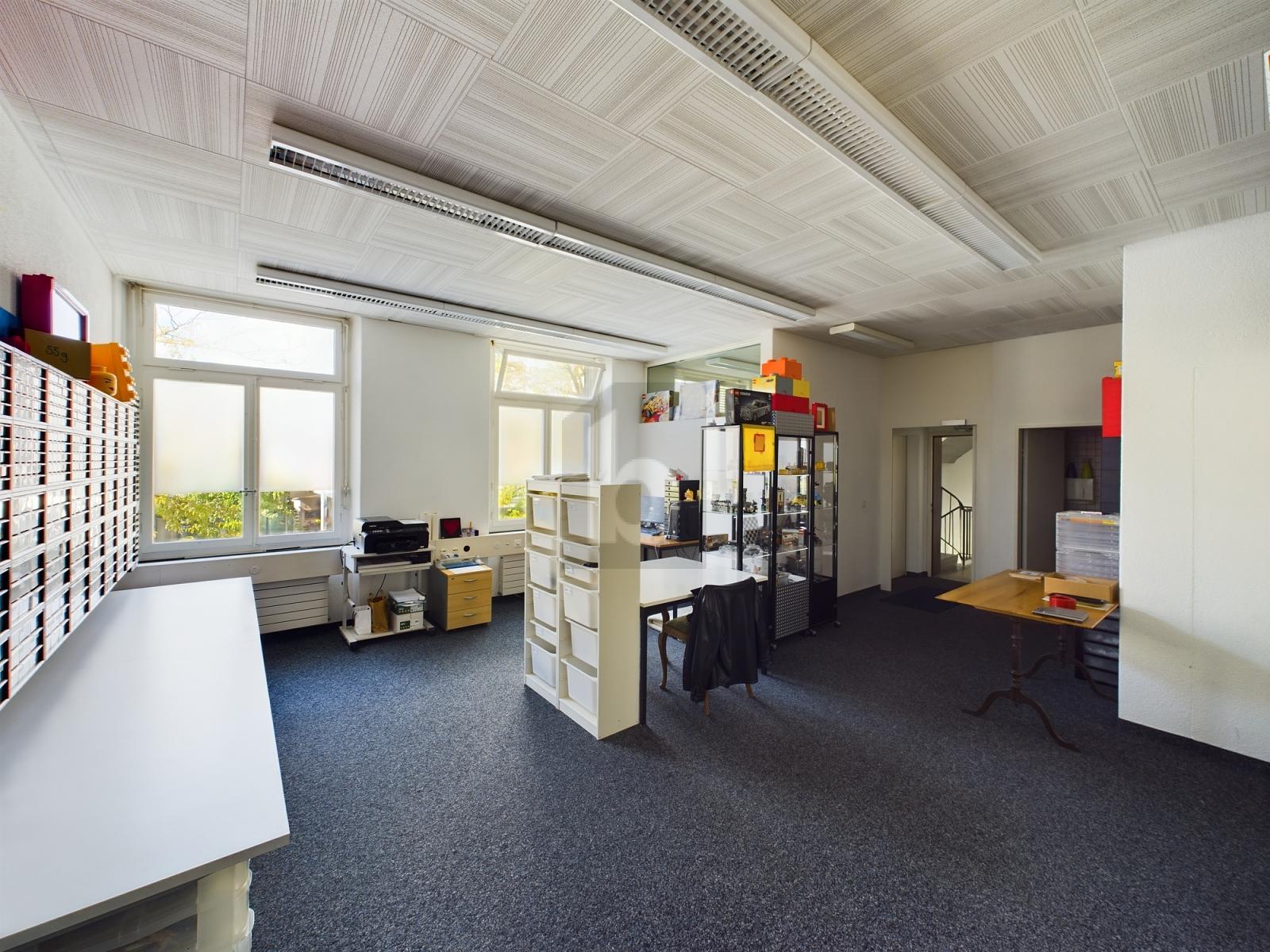 ZENTRAL UND PRAKTISCH - 1