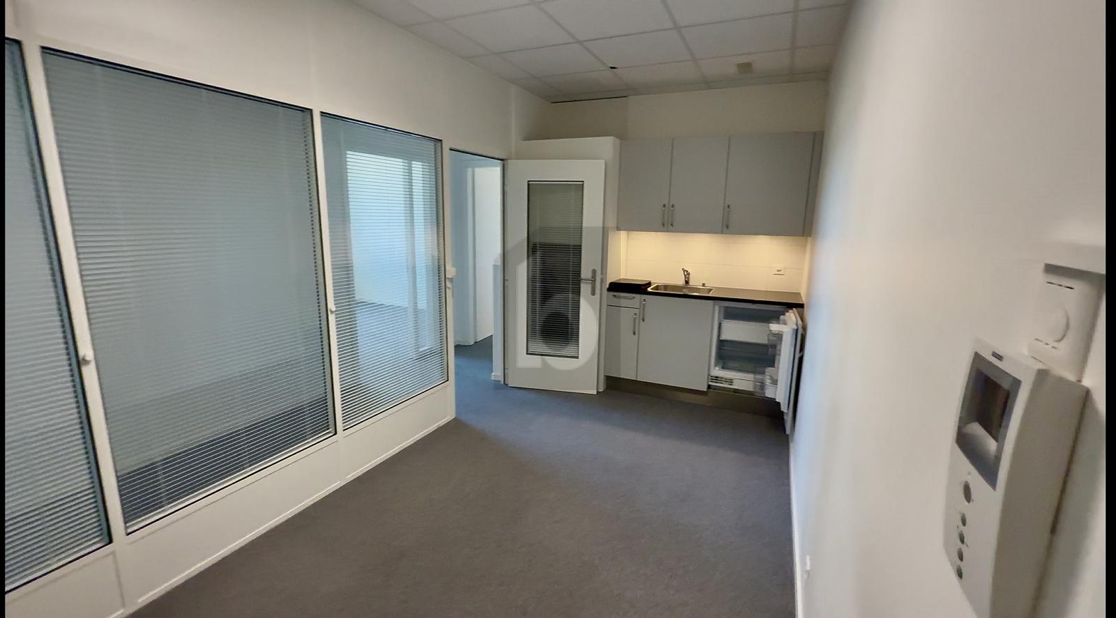 SPACIEUX ET CENTRAL - 4