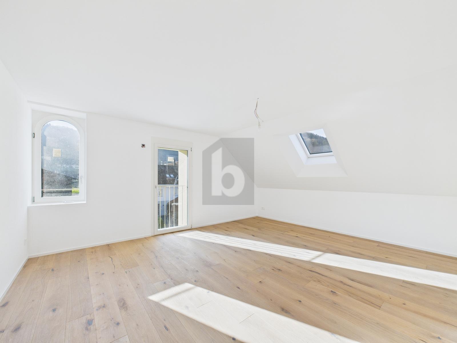 ERSTBEZUG MIT TRAUMHAUFTER WEITSICHT! - 1