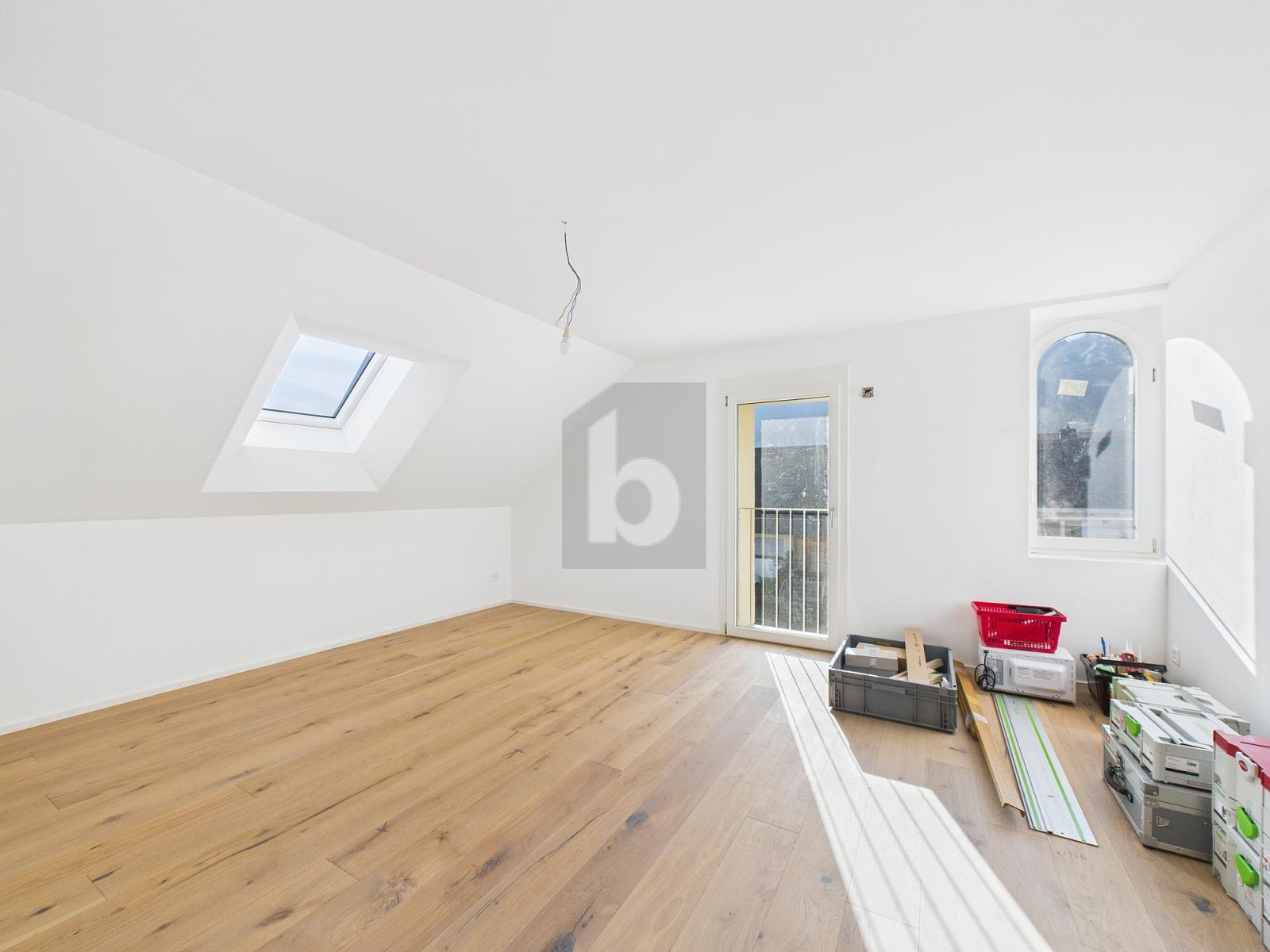 ERSTBEZUG MIT TRAUMHAUFTER WEITSICHT! - 2