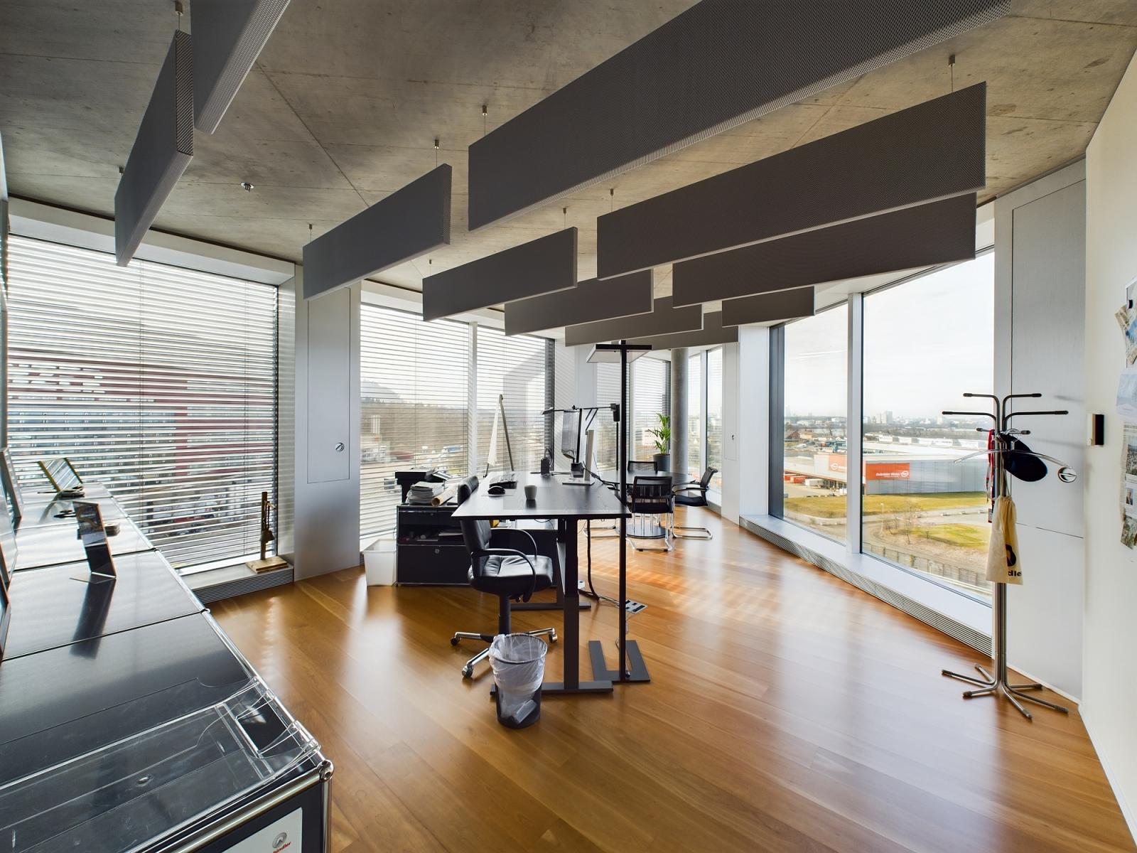 REPRÄSENTATIV UND MODERN MIT VIEL LICHTEINFALL - 4