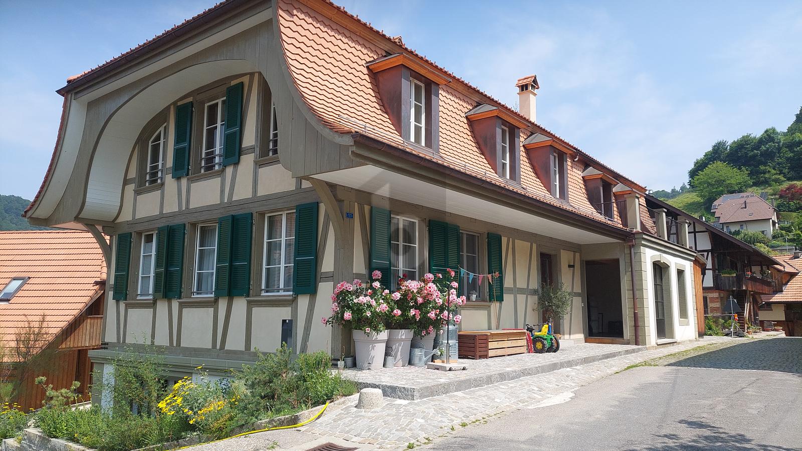 CHARMANT UND NATURNAH - 0