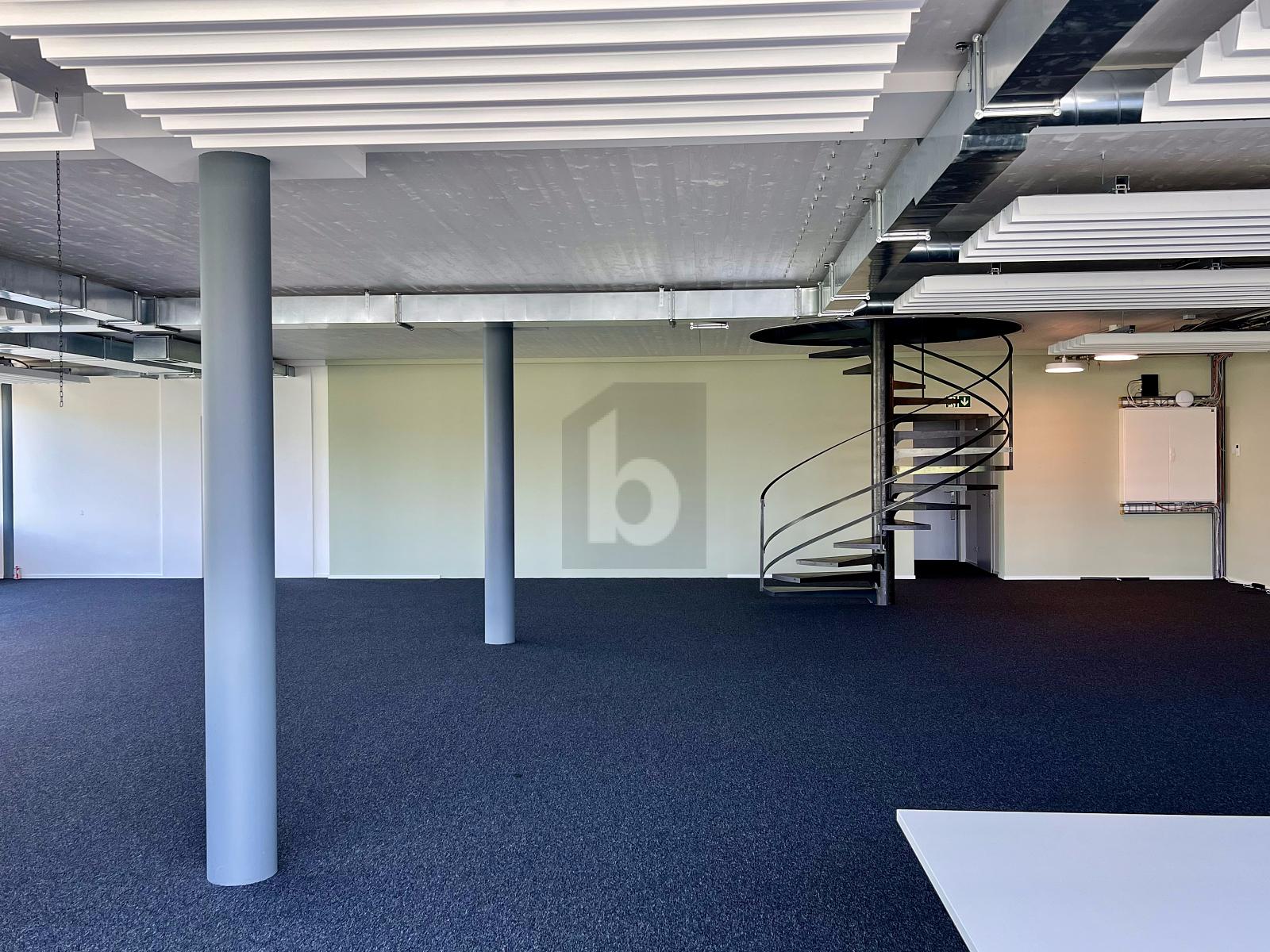 HELLES BÜRO ZUR UNTERMIETE BEIM SCHIFFBAU - 2