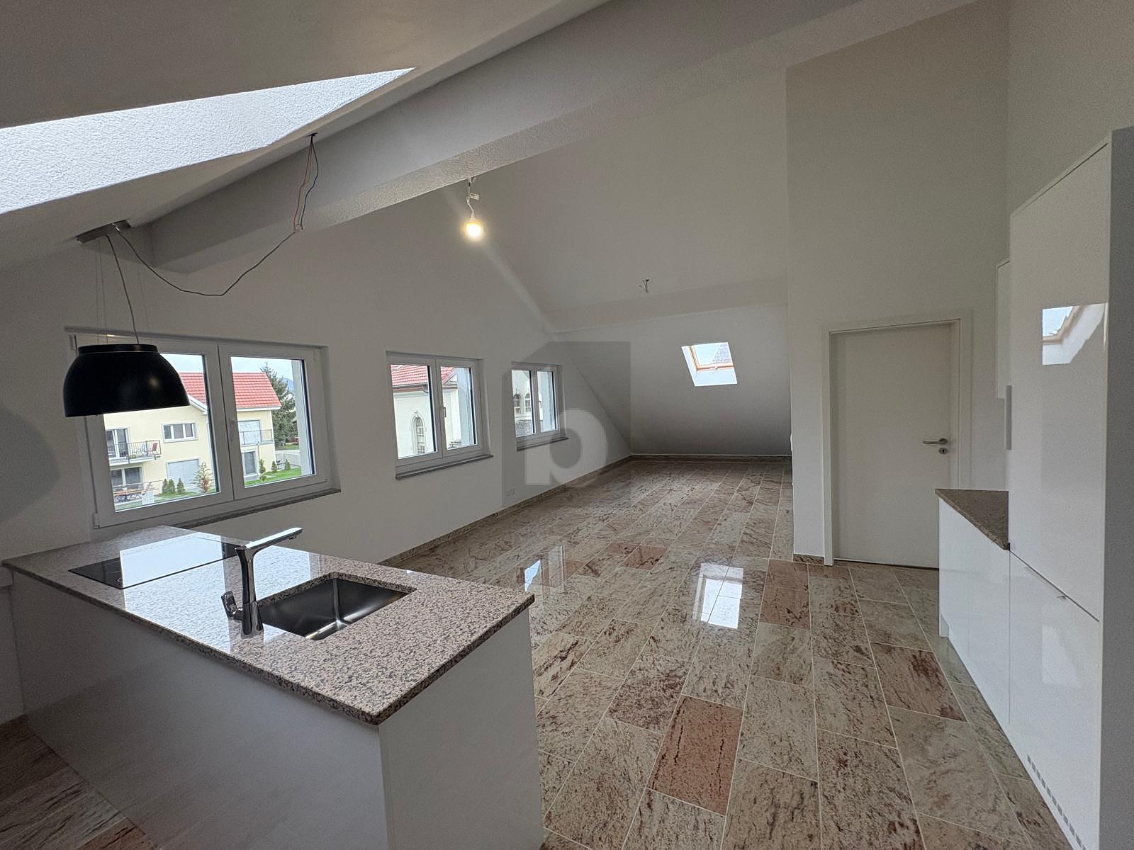 NEUBAU-ERSTBEZUG MIT BESONDEREM CHARME - 1