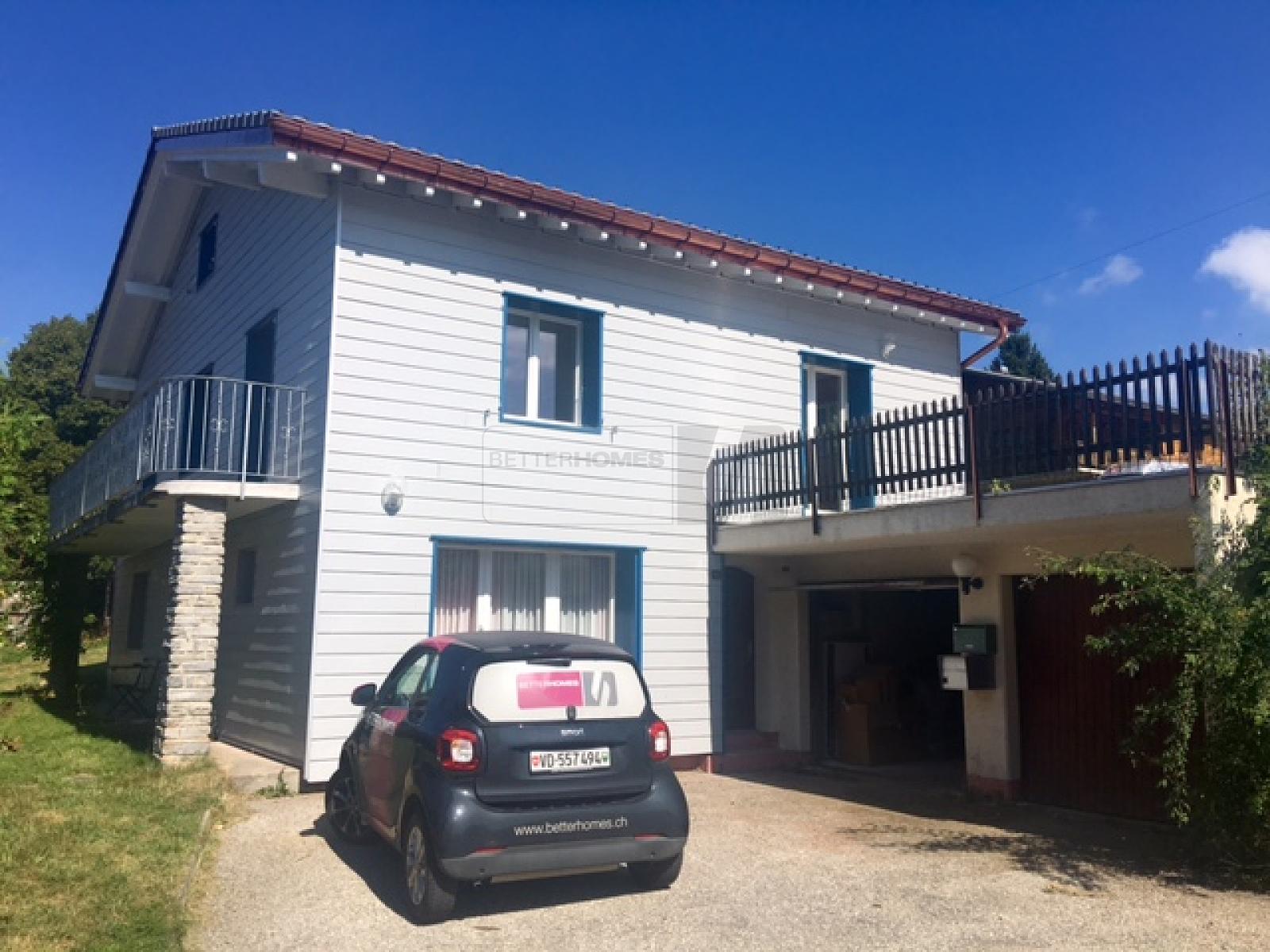 SPACIEUX AVEC JARDIN AU BORD DU LAC - 0