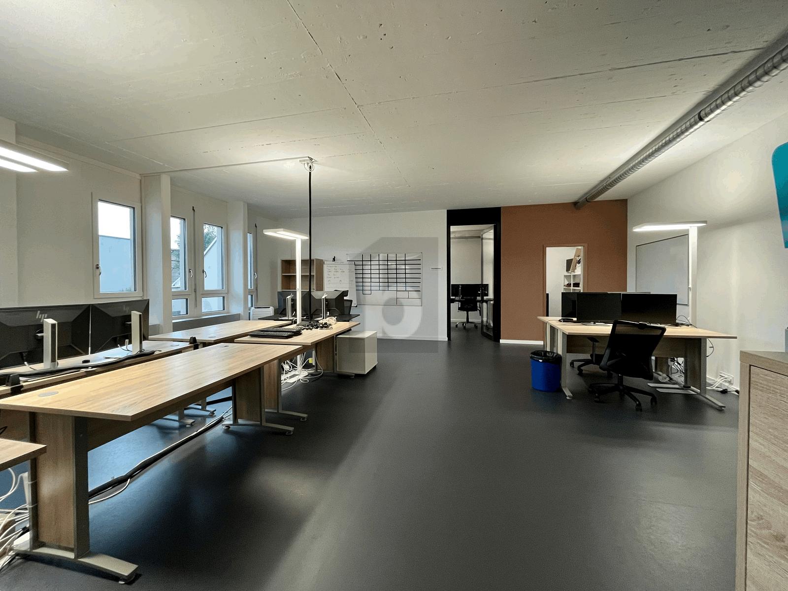 NEBEN BAHNHOF MIT TERRASSE - 3 MONATE GESCHENKT - 3