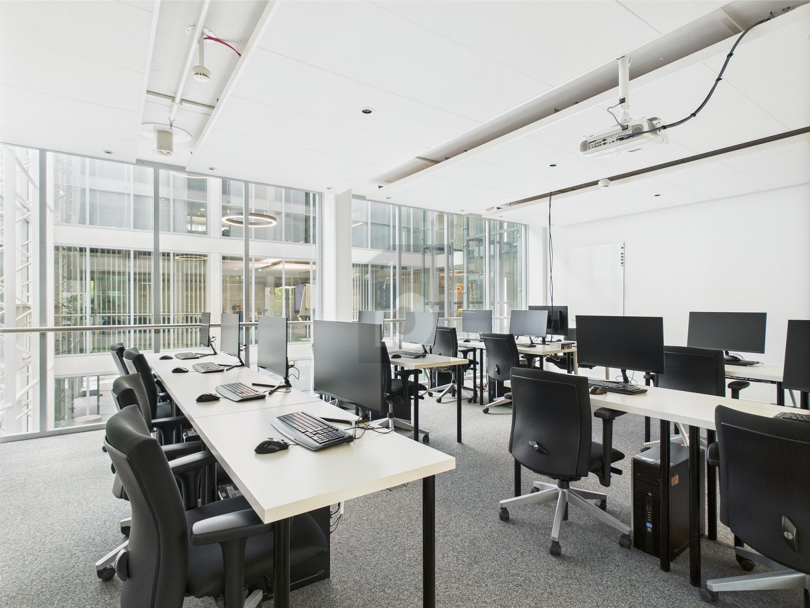 MODERN AN TOP LAGE - 3