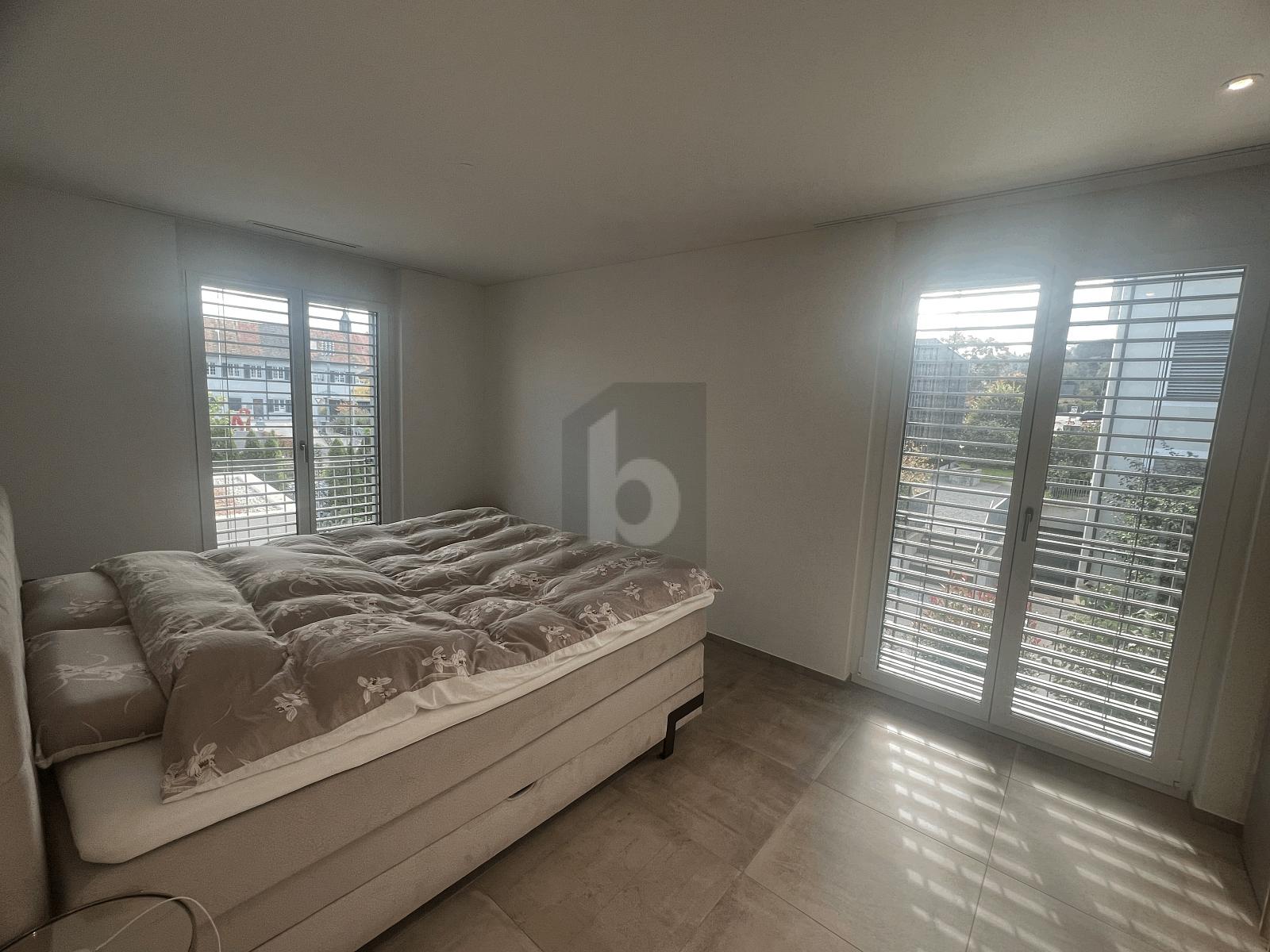 LICHTDURCHFLUTET, WINTERGARTENBALKON, NATURNAH - 4