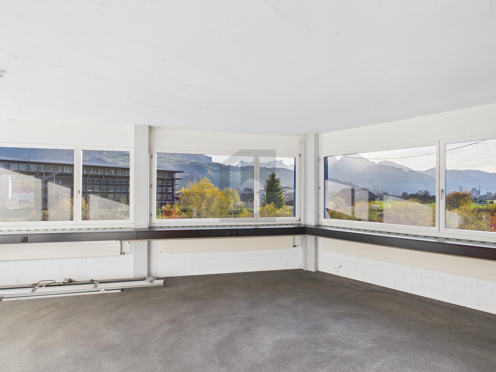 PERFEKTE LAGE FÜR IHREN ERFOLG - 1