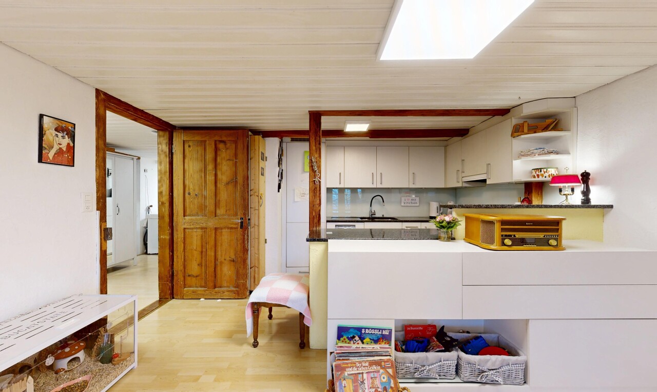 4.5-Zimmer-Wohnung mit Chalet Flair - 3