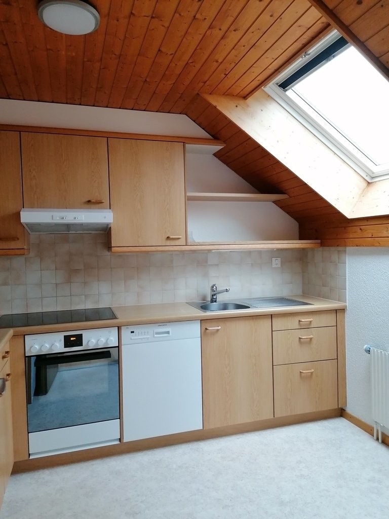 Heimelige Dachwohnung Nähe Bahnhof und Emme! - 5