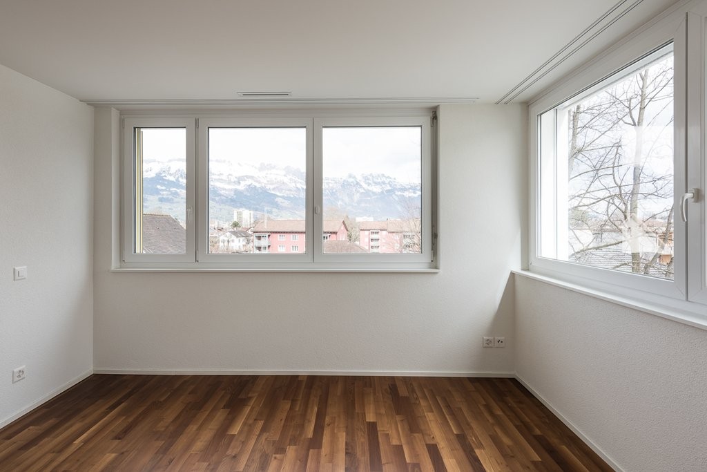 Moderne Attikawohnung mitten im Zentrum von Buchs - 2