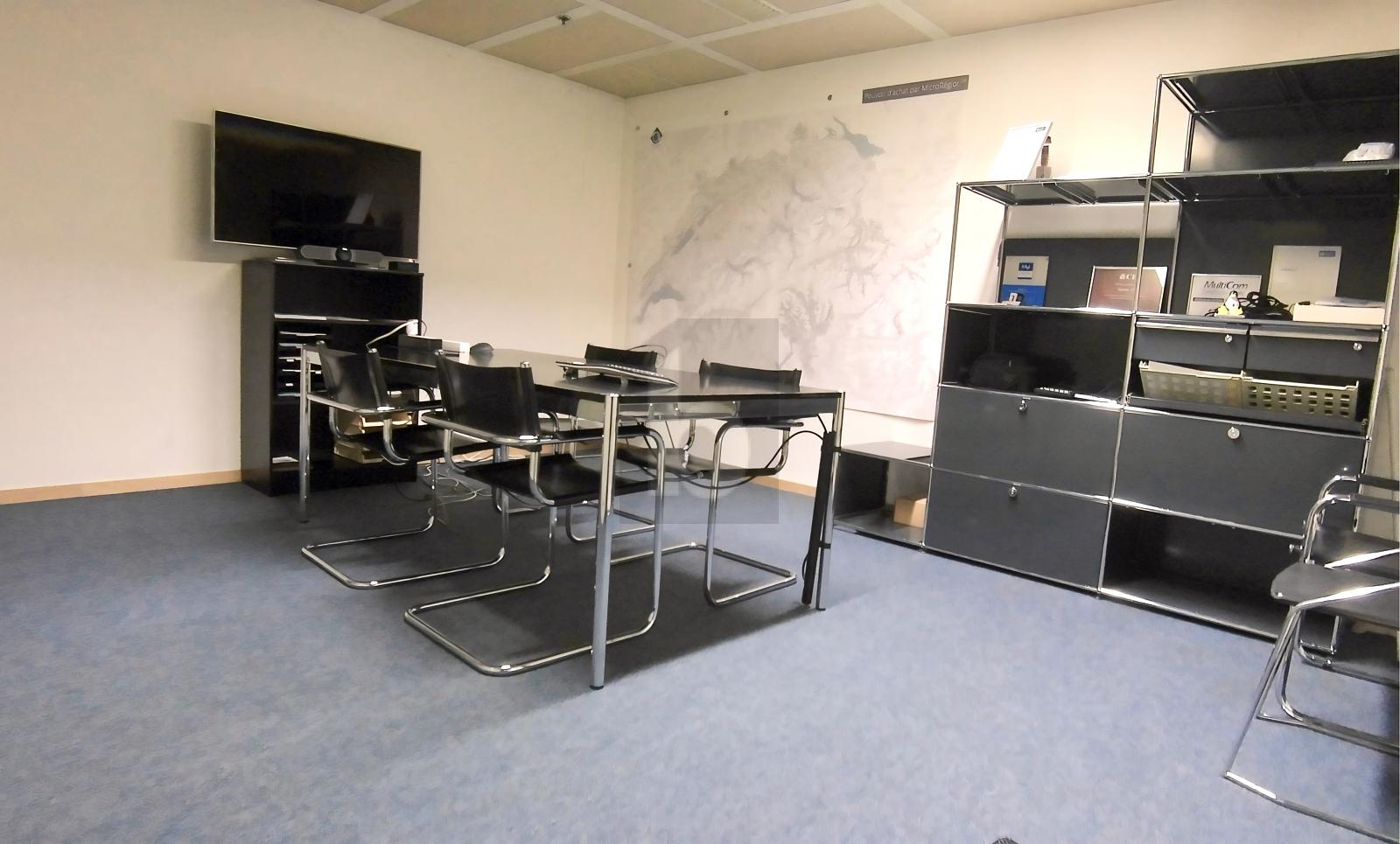 BUREAU LUMINEUX ET SPACIEUX - 2