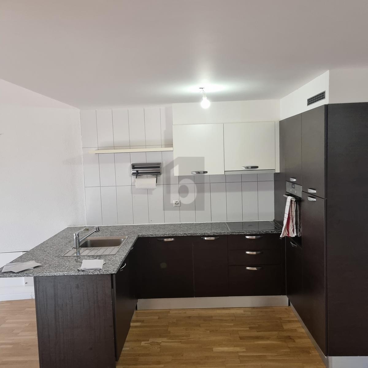 VUE IMPRENABLE EN PLEIN CENTRE - 3