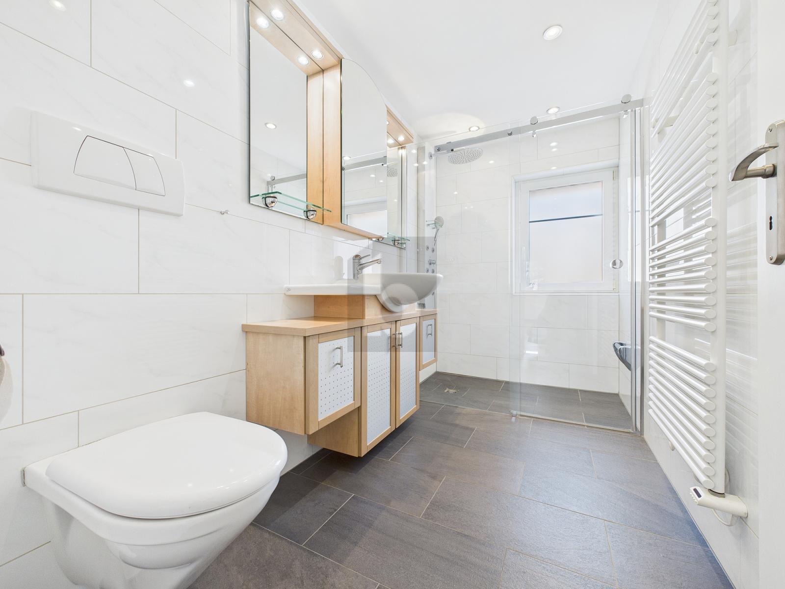 CHARMANT, MIT EIGENER KLIMAANLAGE - 4