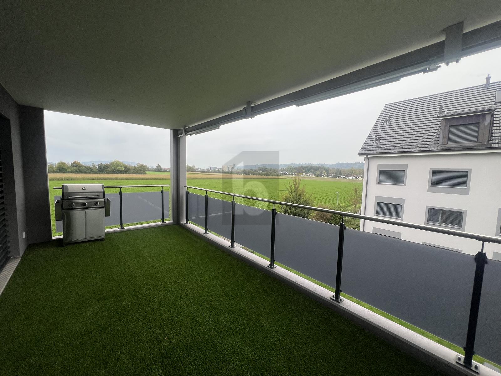 BLICK INS GRÜNE MIT VIEL AUSSTATTUNG - 2