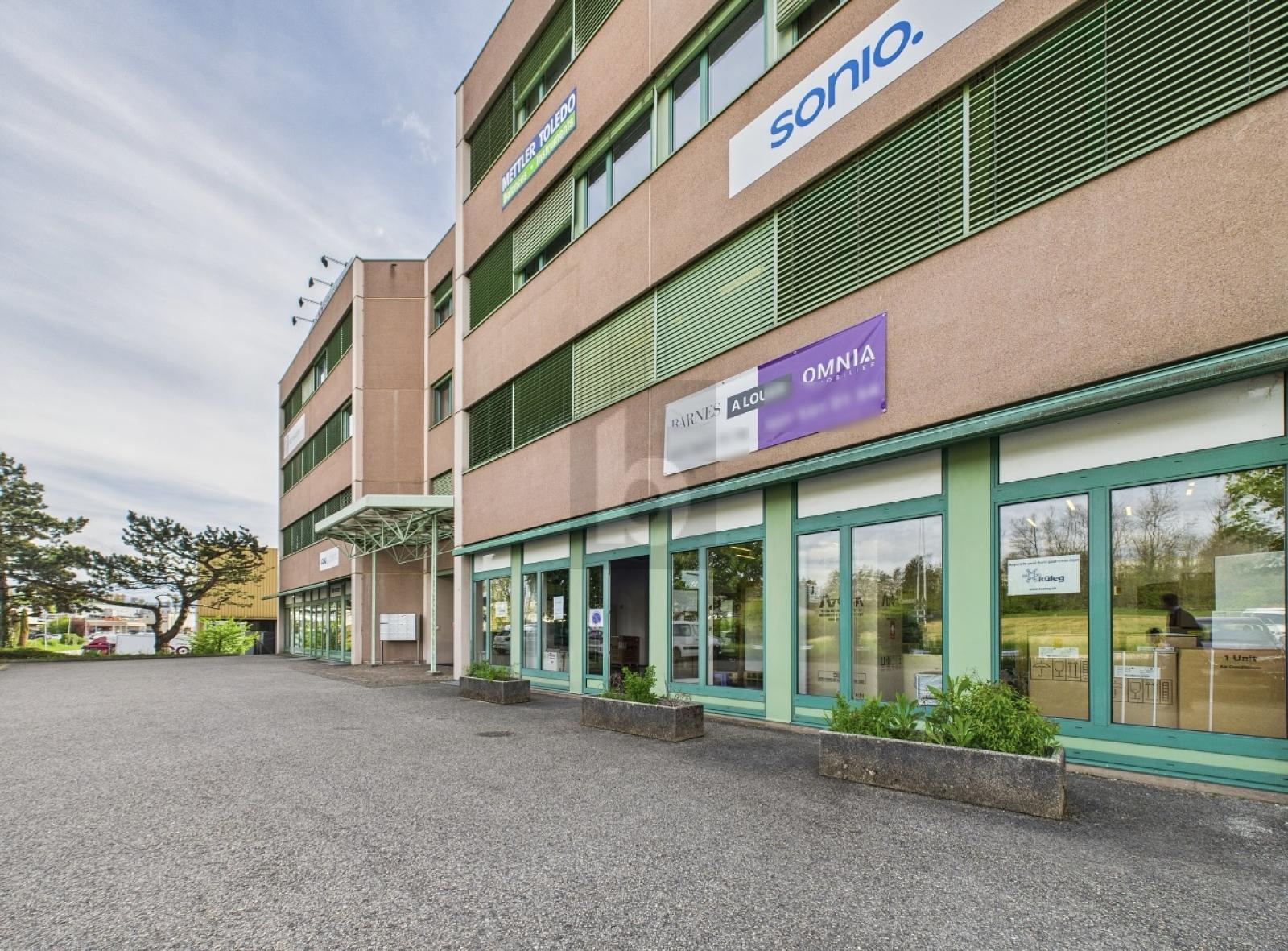 SURFACE EXCLUSIVE AVEC POTENTIEL D EXTENSION - 0