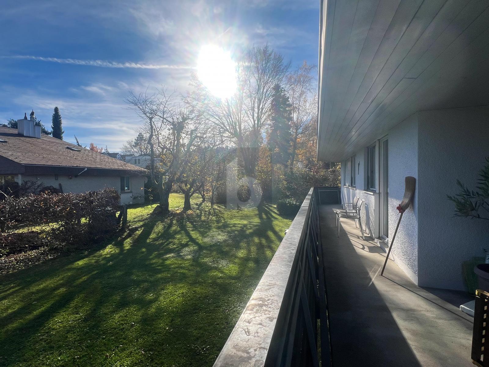 HOCHWERTIG MÖBLIERTE WOHNOASE AN RUHIGER LAGE - 0