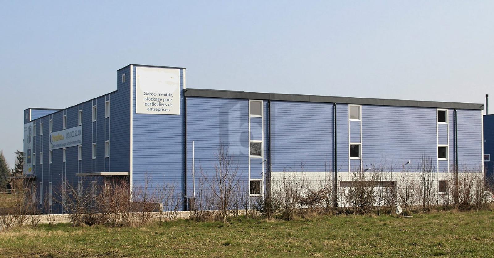 LOCAL DE STOCKAGE PRATIQUE (173) - 0