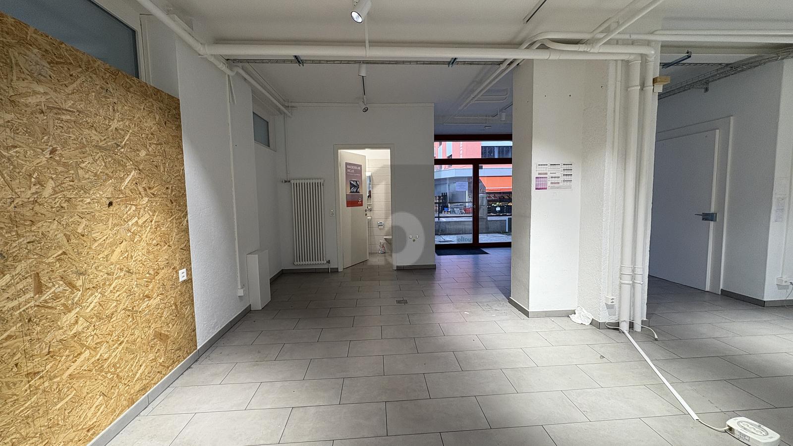 EN PLEIN CENTRE VILLE - 3