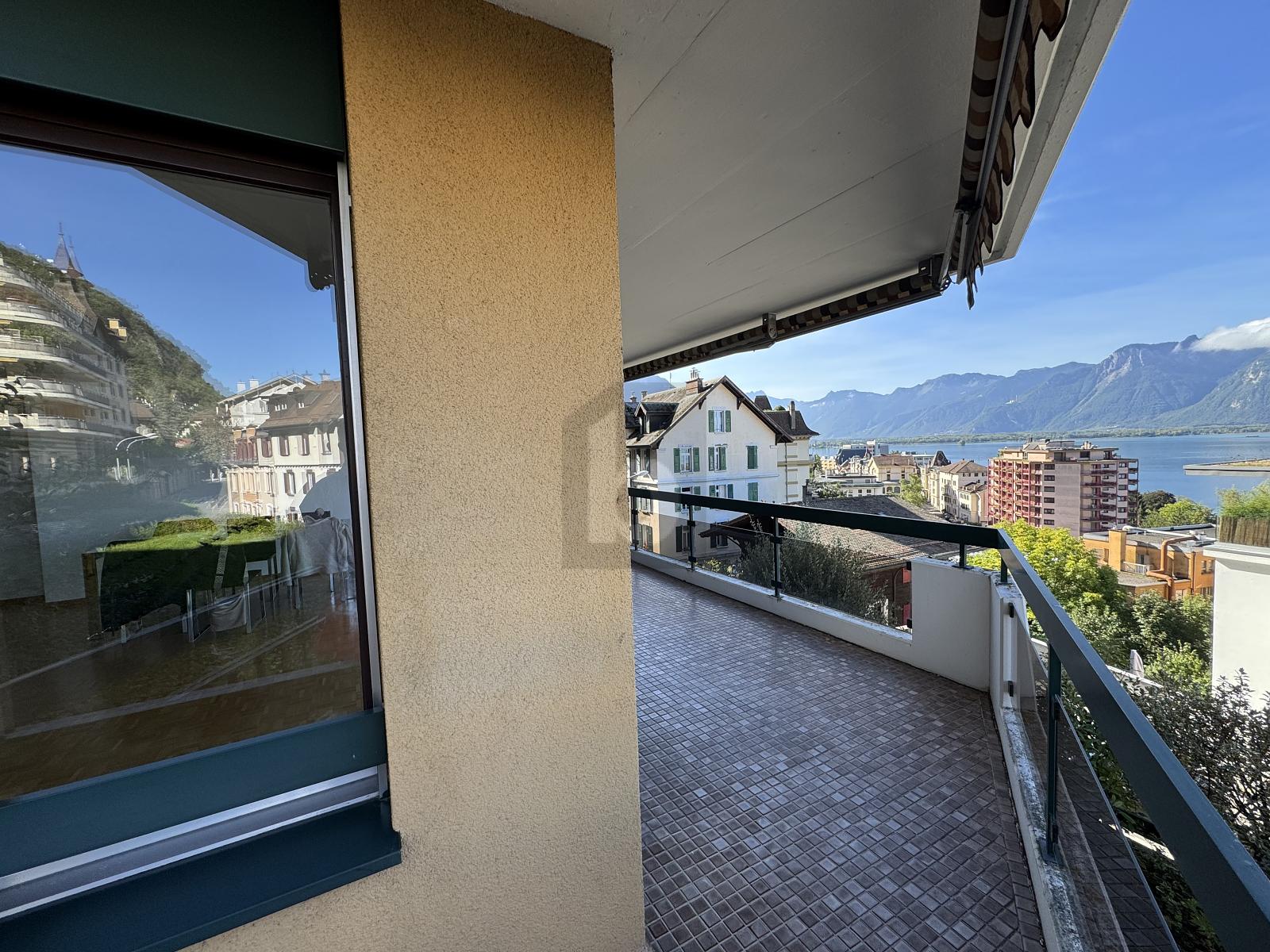 LUMINEUX AVEC INCROYABLE VUE SUR LAC ET MONTAGNES - 1