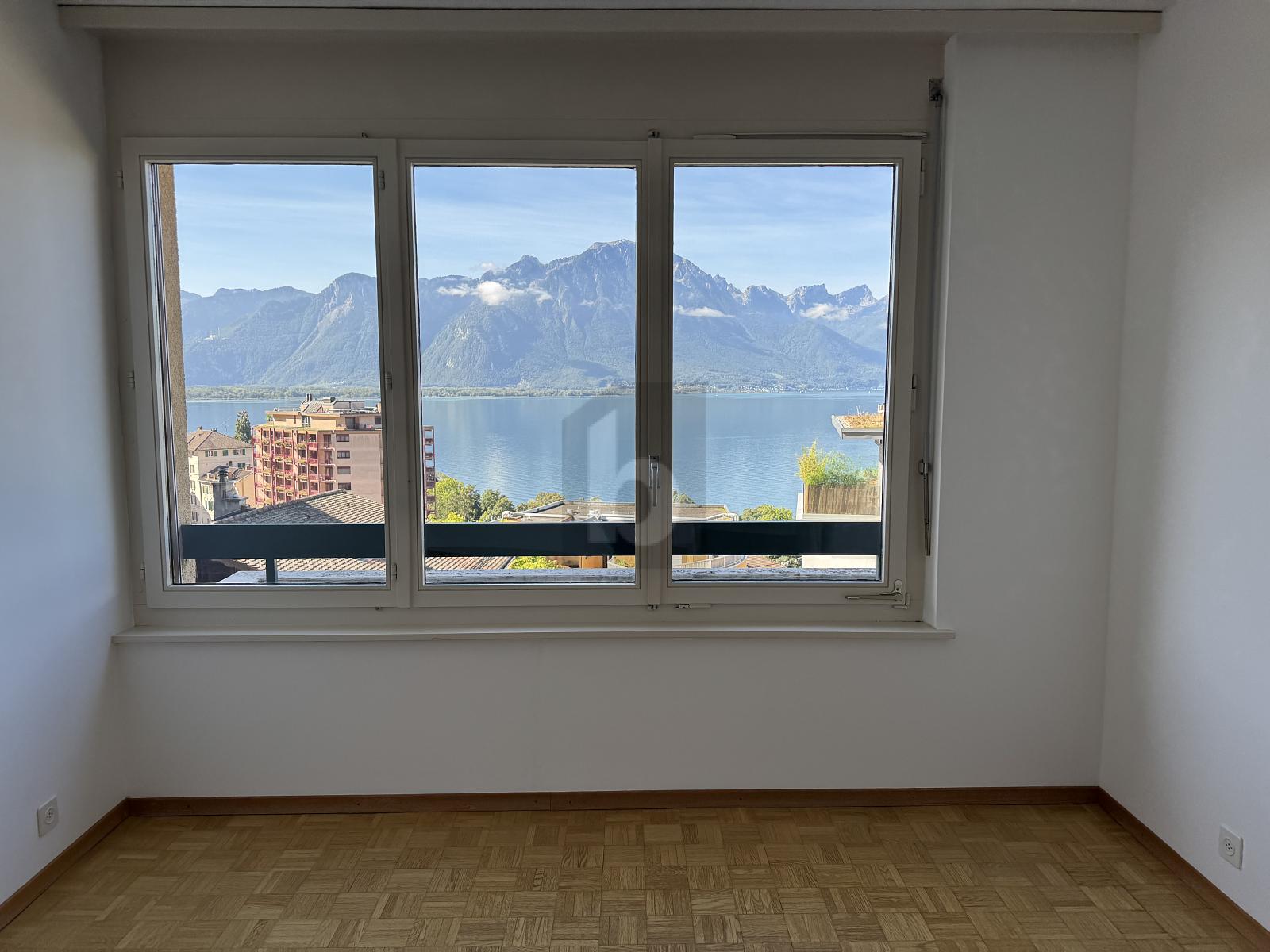 LUMINEUX AVEC INCROYABLE VUE SUR LAC ET MONTAGNES - 3