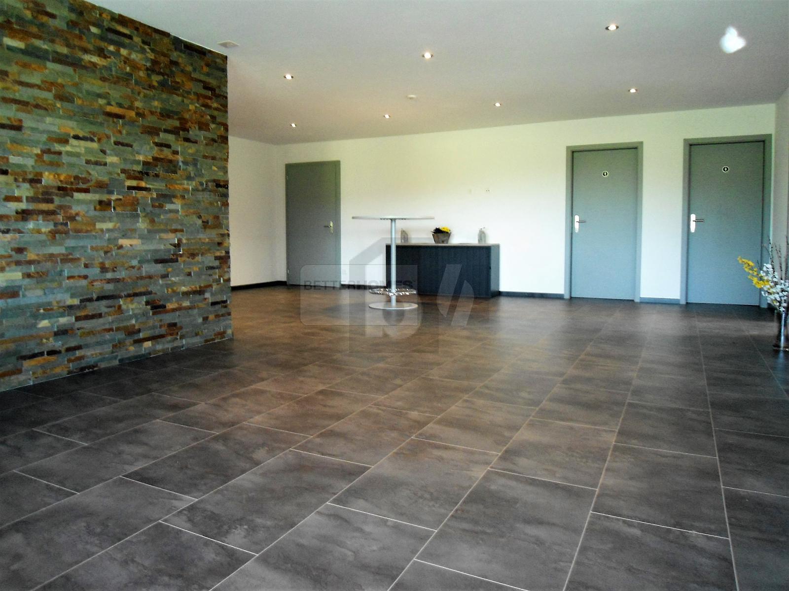 NEUWERTIG MIT VIELEN EXTRAS - 2