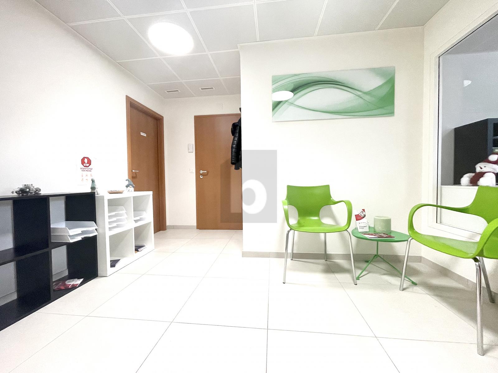 SPACIEUX ET LUMINEUX BIEN SITUÉS - 0