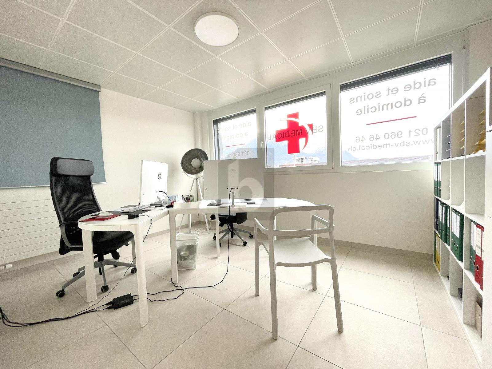 SPACIEUX ET LUMINEUX BIEN SITUÉS - 1