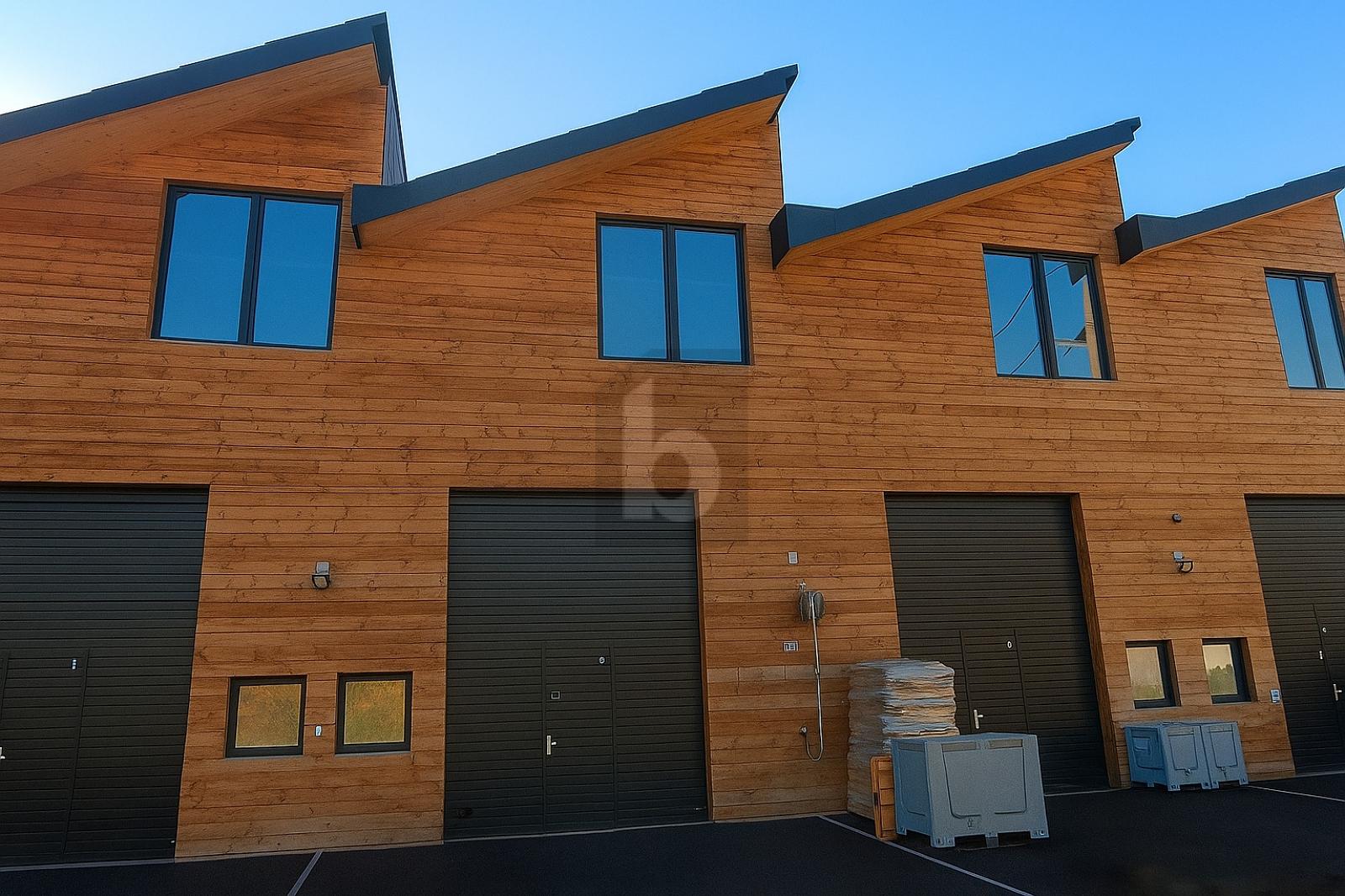 LOCAL INDUSTIEL MODERNE ET ÉQUIPÉE - 0